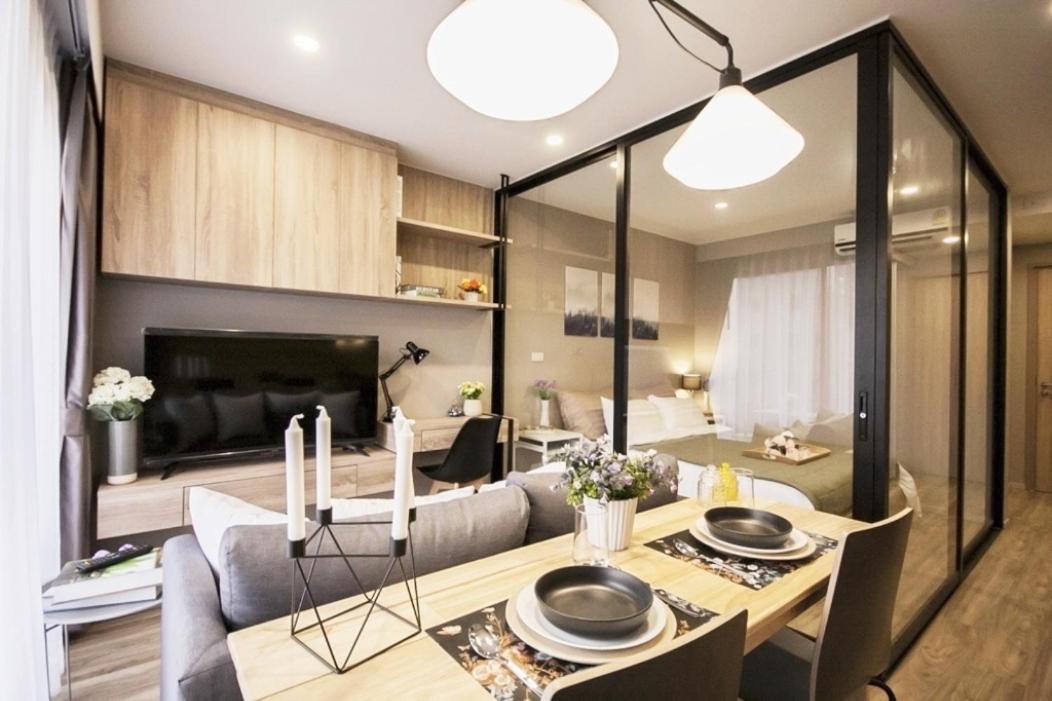 Blossom Sathorn By Plearn Apartment Bangkok Bagian luar foto