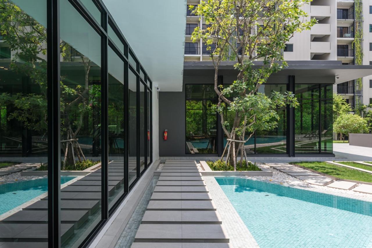 Blossom Sathorn By Plearn Apartment Bangkok Bagian luar foto