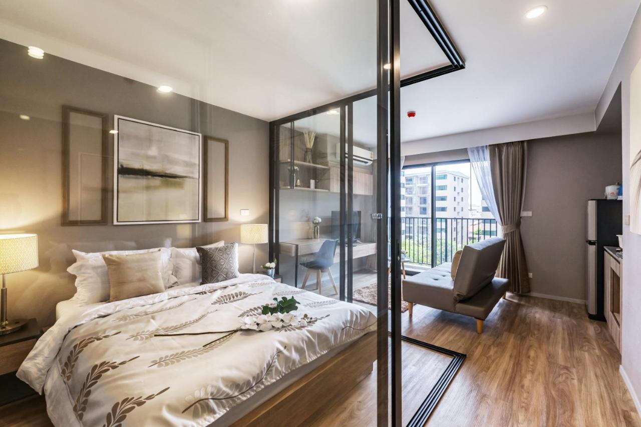 Blossom Sathorn By Plearn Apartment Bangkok Bagian luar foto